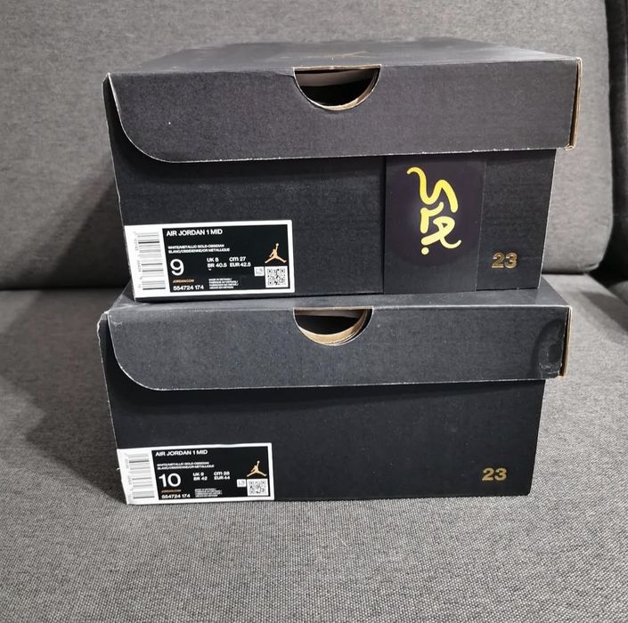 Jordan 1 Mid Obsidian Gold