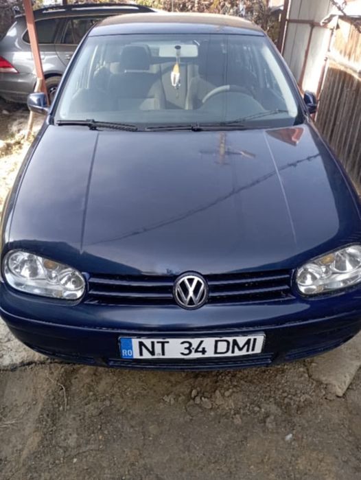 Vând golf 4 !!1.6 benzina