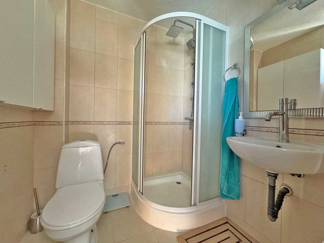 Просторен тристаен апартамент в к-с „Bay View Villas“, Кошарица