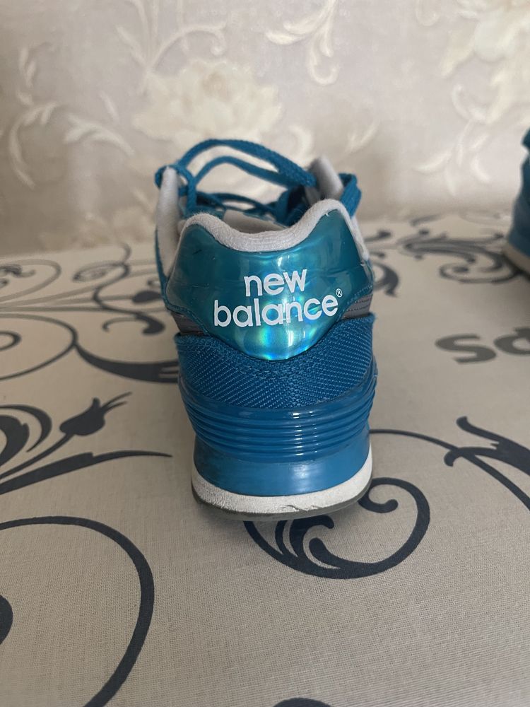 Кроссовки NEW BALANCE.