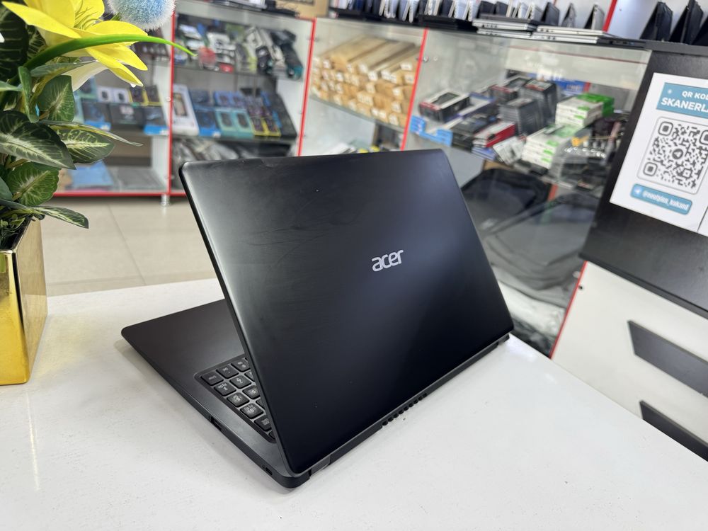 acer core i3-10 avlod 8/256 ssdlik boshlangich dasturlash uchun boladi