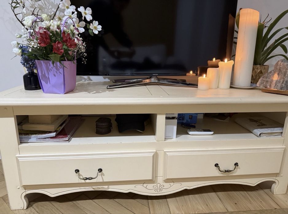 Set mobilier din lemn masiv