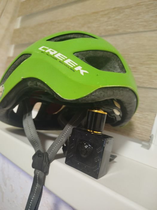 Продаю шлем creek все работает