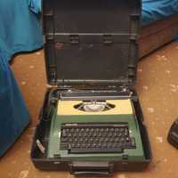 Mașina de scris silver reed