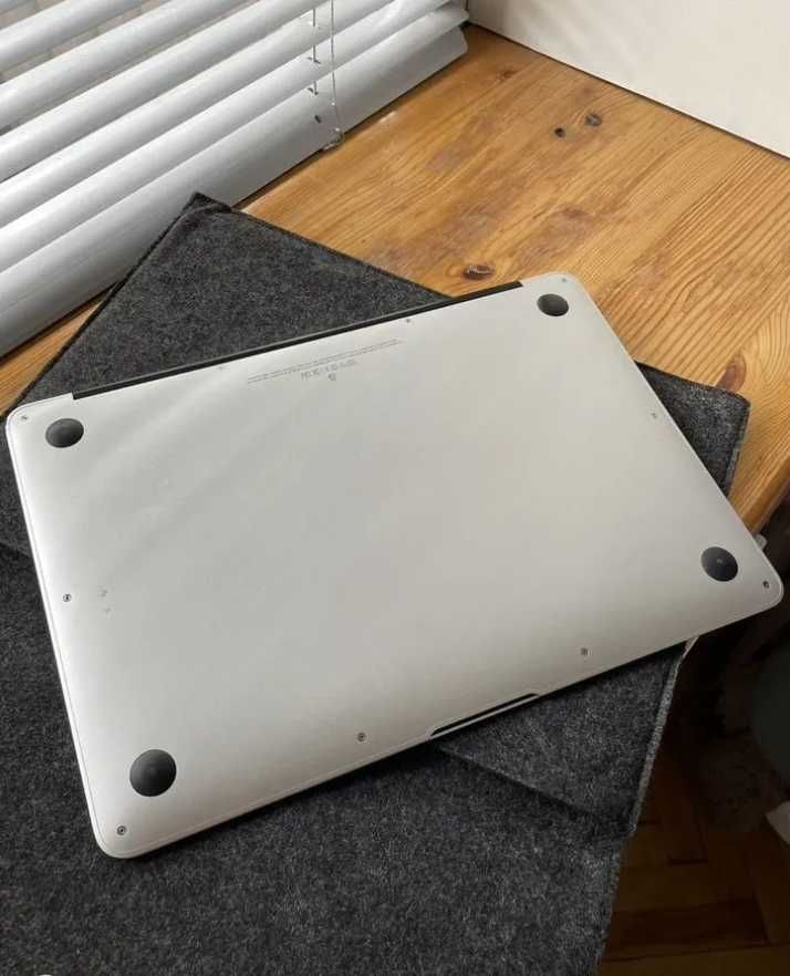 СРОЧНО MacBook Air 11" A1466 i5/4/128 a1466 (Early 2014)