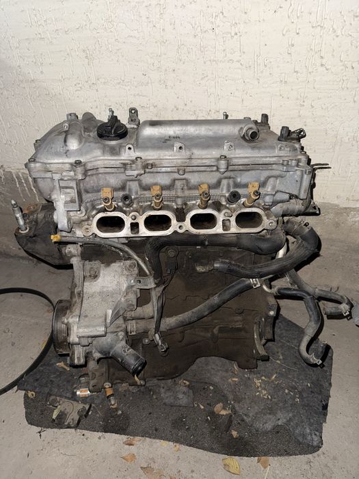 Двигатель на тайота каролла  1ZR 1,6