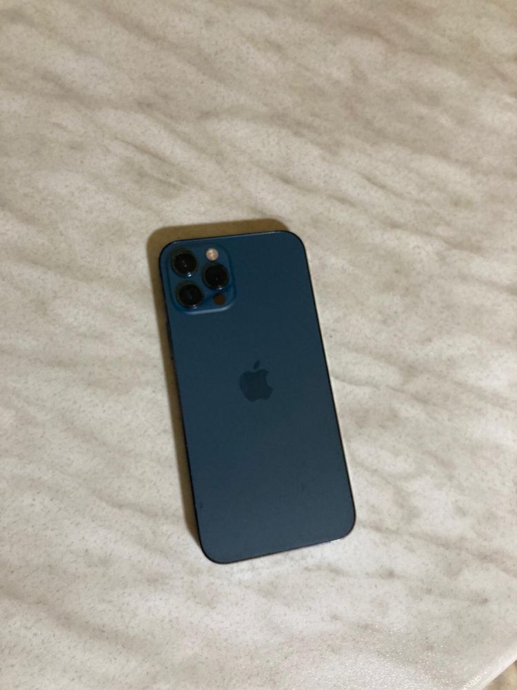 Vând iphone 12 pro