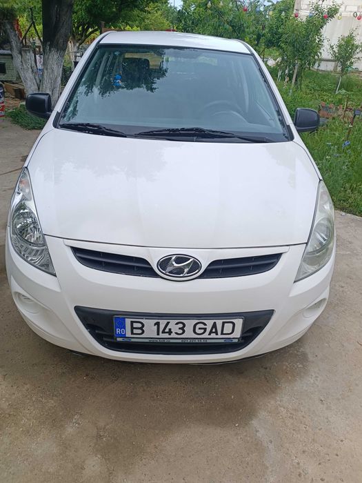 Hyunai  I20 an 2012 1.2  BENZINA