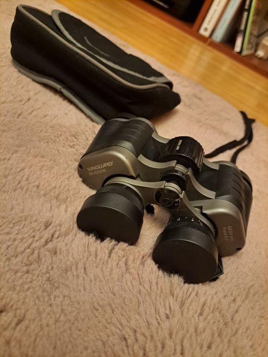 Binoclu Vanguard BR 8300 W