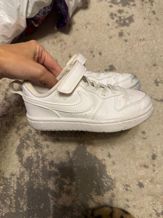 Adidasi nike mărimea 28