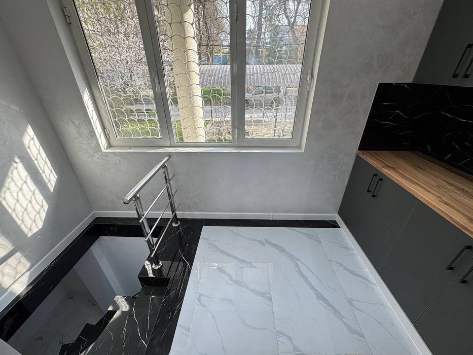 Срочно продаётся 3 ком Офис 1 Линии