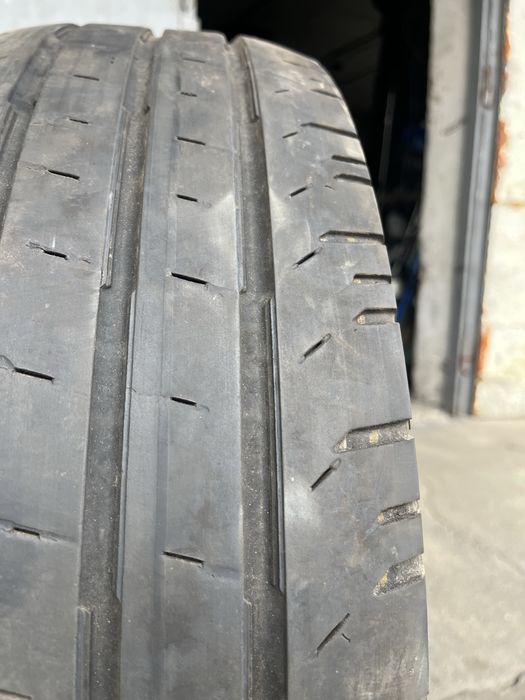 2 бр. гуми за бус 205/75/16C Continental DOT 2120 5 mm