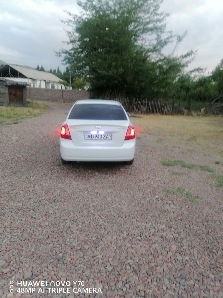 Chevrolet Lacetti SOTILADI