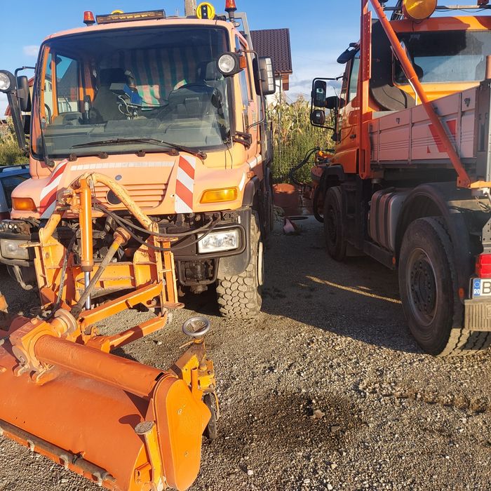 Vând unimog  U400