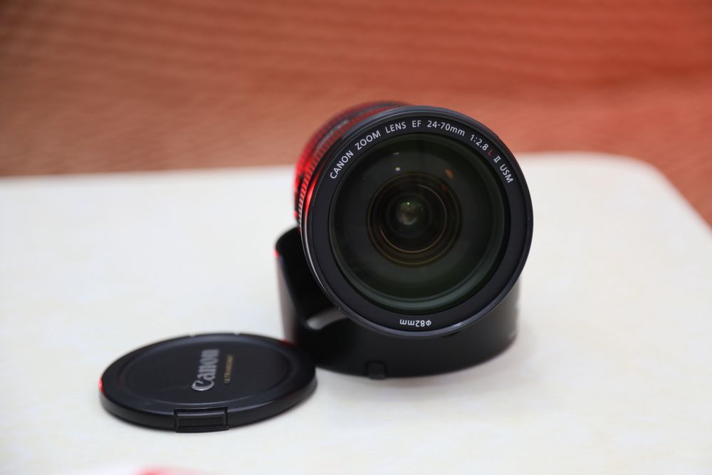 Canon obektiv sotiladi