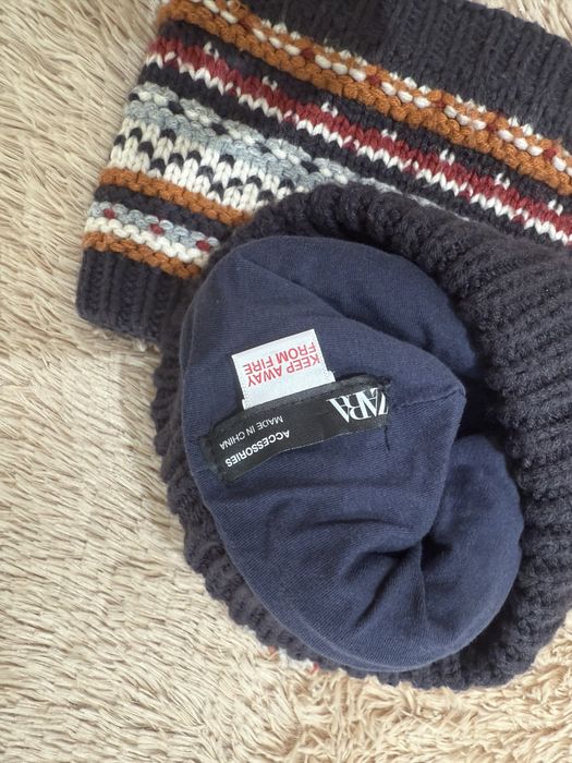 Продается шапка с шарфом ZARA