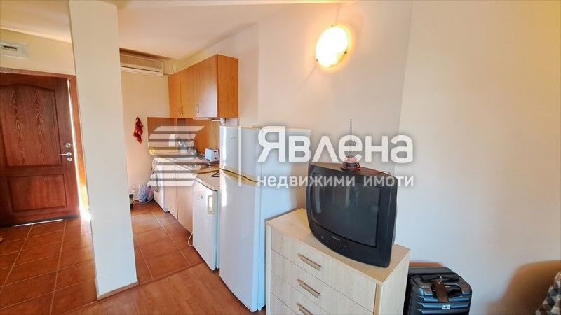 Продава се Едностаен апартамент в к.к. Слънчев бряг - 50 кв.м за 900 €/кв.м - Снимка #4