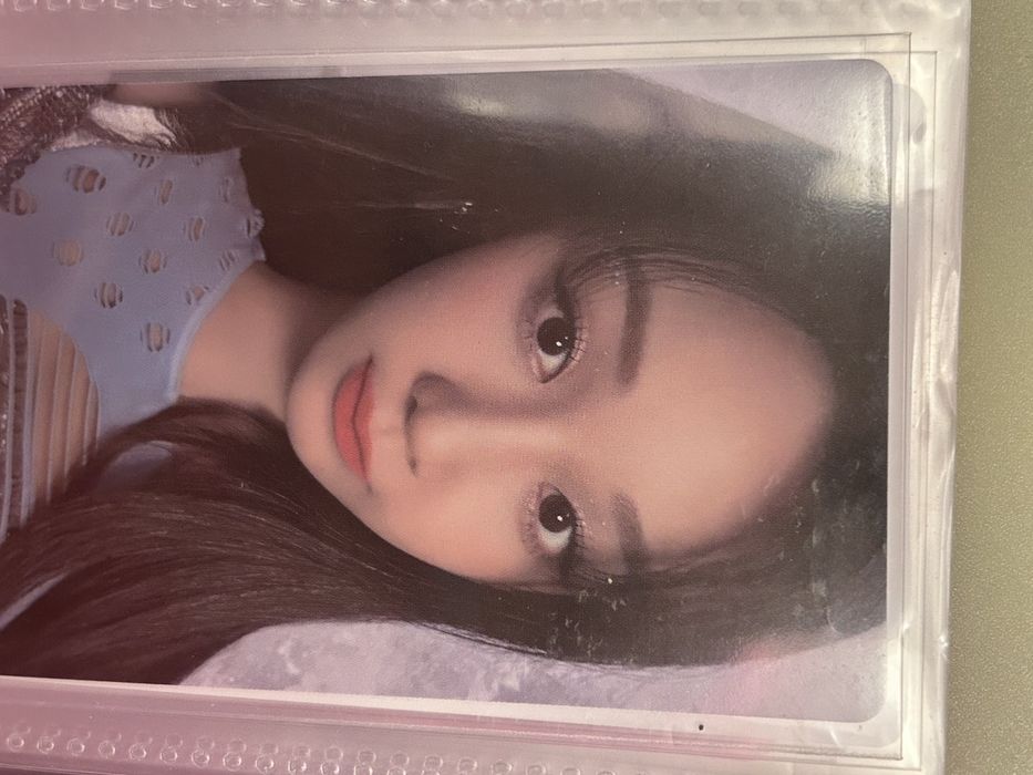 Kpop карти на различни групи