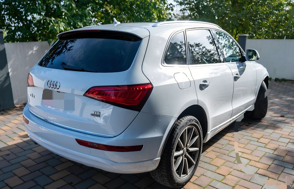 Inchiriez AUDI Q5 2.0 TDI  2015