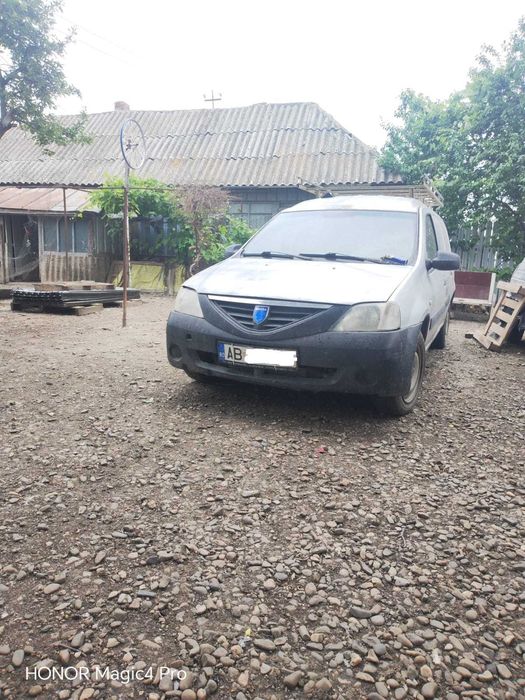 Vând Dacia Logan 1.5 dci, an 2007, Euro 4. Pret, 900 Euro, ușor neg.