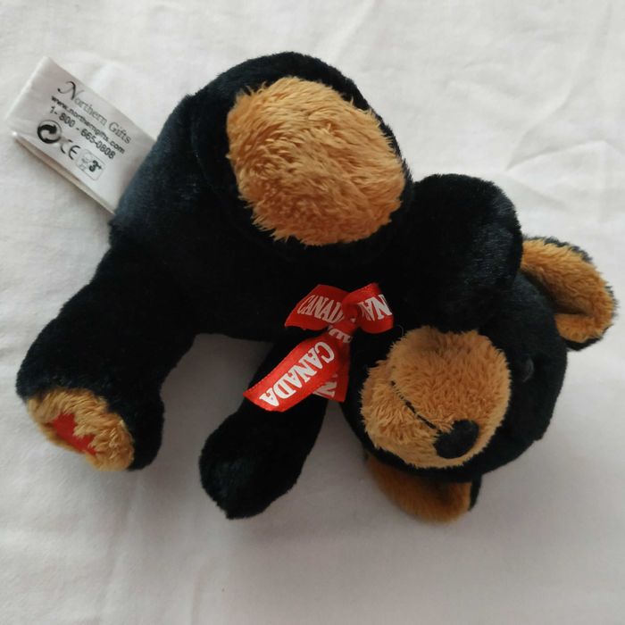 Мека плюшена играчка мече висока 14 см.