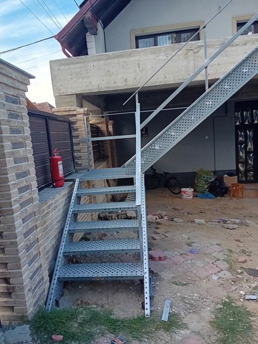 Scara metalica zincata facem și montaj