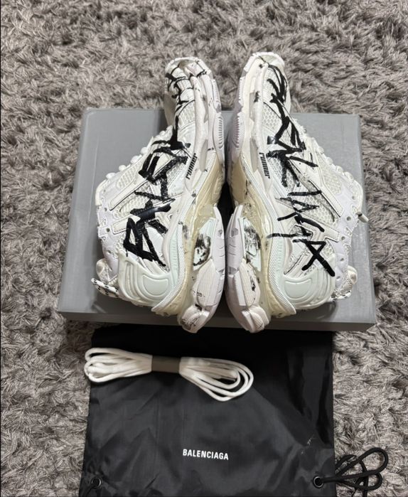 Balenciaga runner graffiti