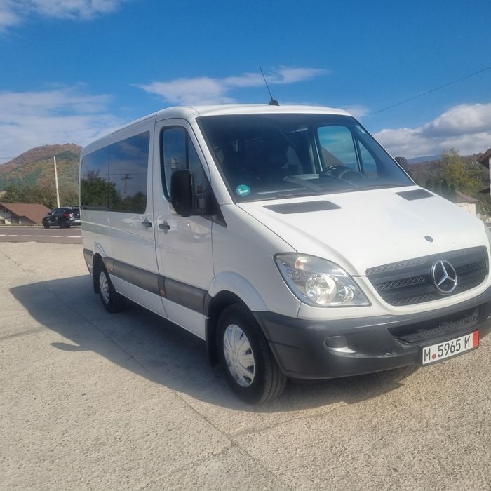 Vand mercedes sprinter 2.2 tdi.9 locuri.klima fata si spate.euro 5 top