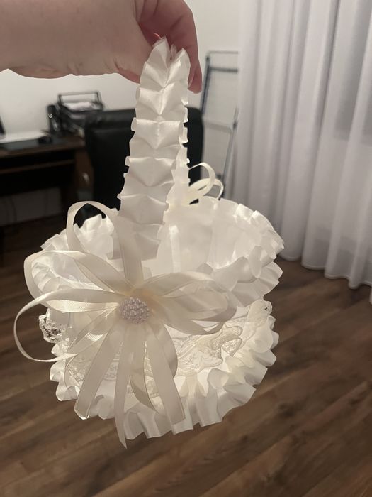 Cosulet pentru flori alb