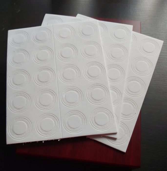 Кутия дървена за съхранение на монети.