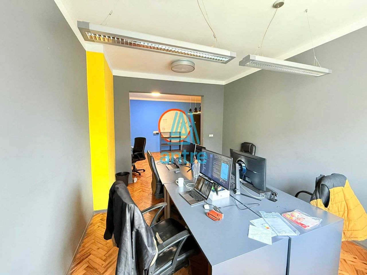 Продава се Четиристаен апартамент в София, Център - 120 кв.м за 1488 €/кв.м - Снимка #3