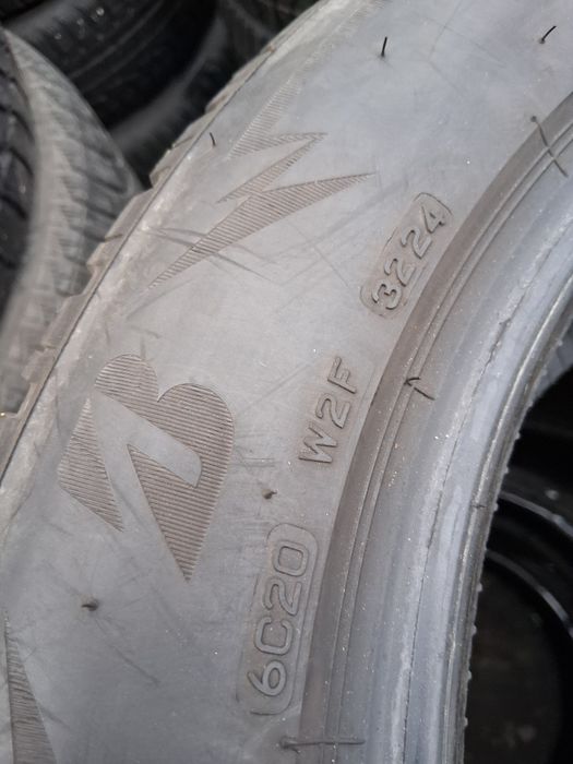 205 60 16 Bridgestone 2бр зимни дот 2024г