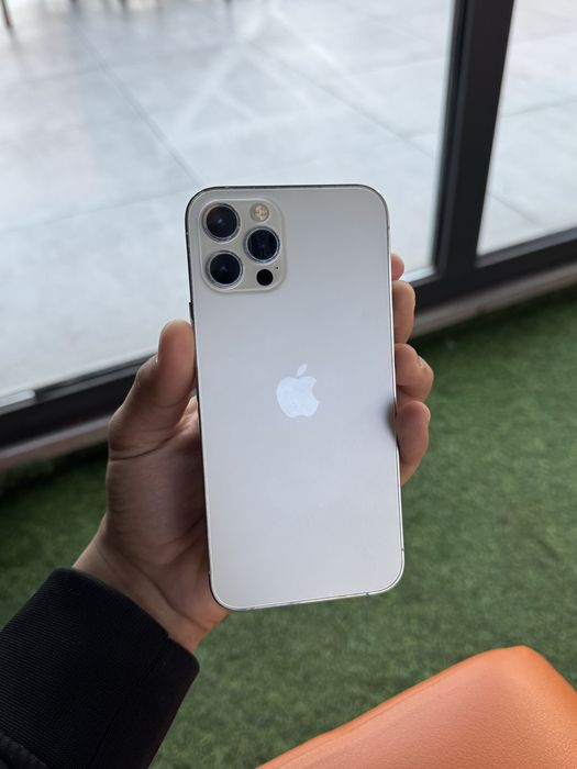 айфон 12 про в идеале 256 гб