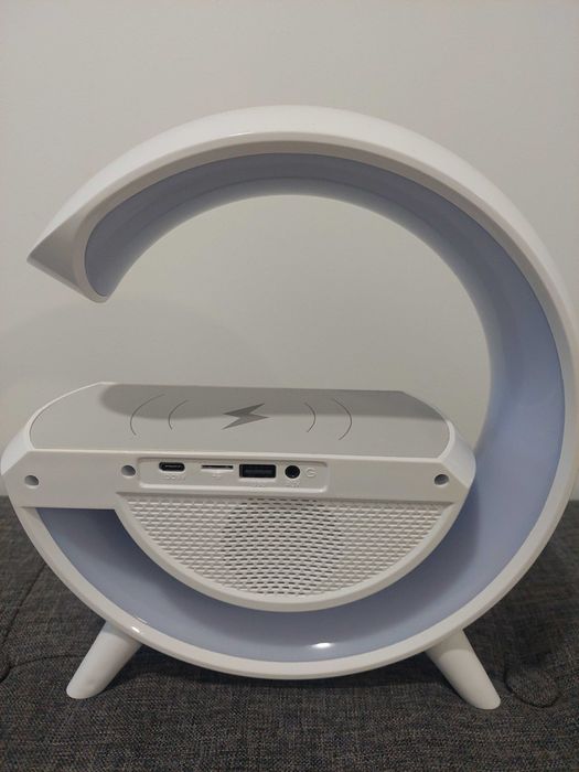 Смарт Лампа 4в1 - Часовник, Тонколона, Лампа, Безжично заряднo