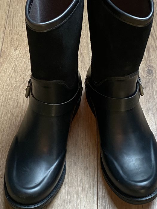 Ботуши UGG -нови