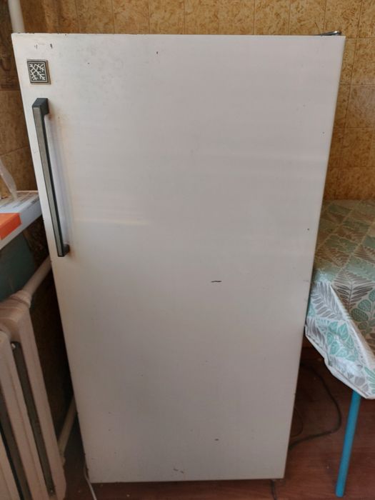 Холодильник- 20000тг