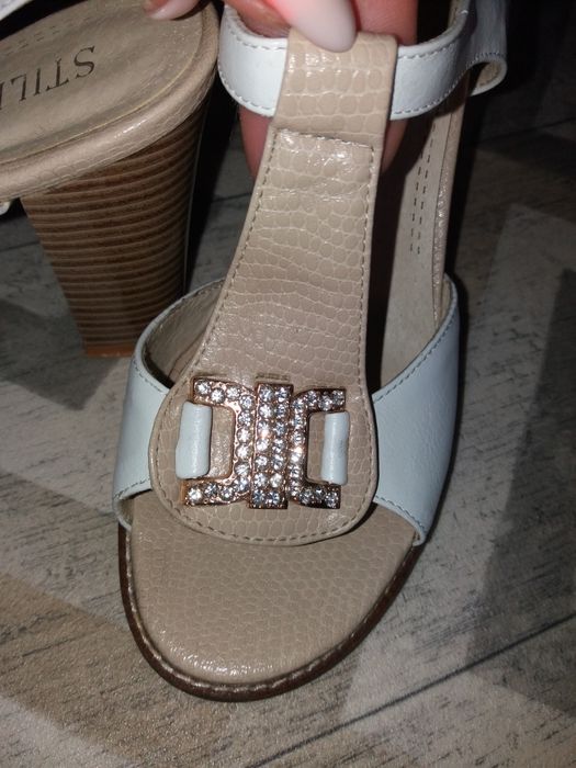 Красивые босоножки