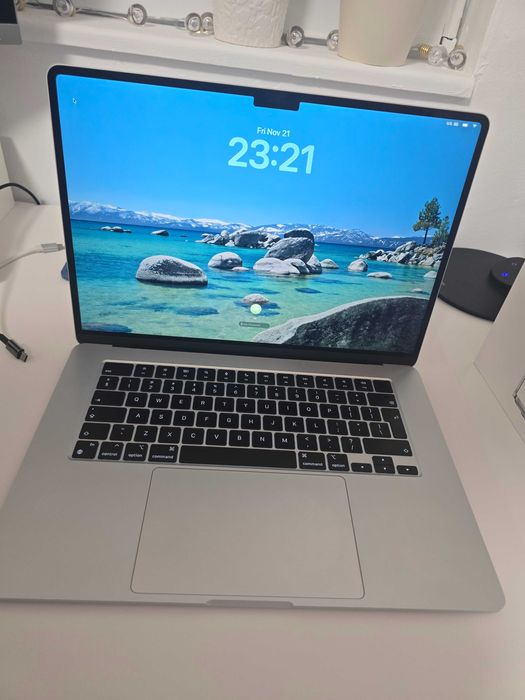 НОВ!!! Macbook Air M3 - 15 inch - Гаранция