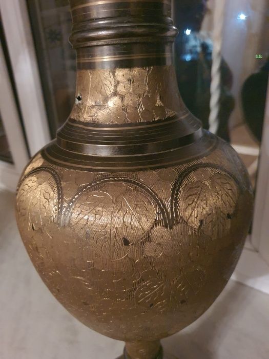 Резная ваза из латуни ручной работы Пакистан