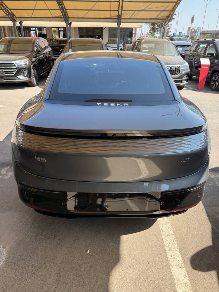 Zeekr 007 Зикр 007