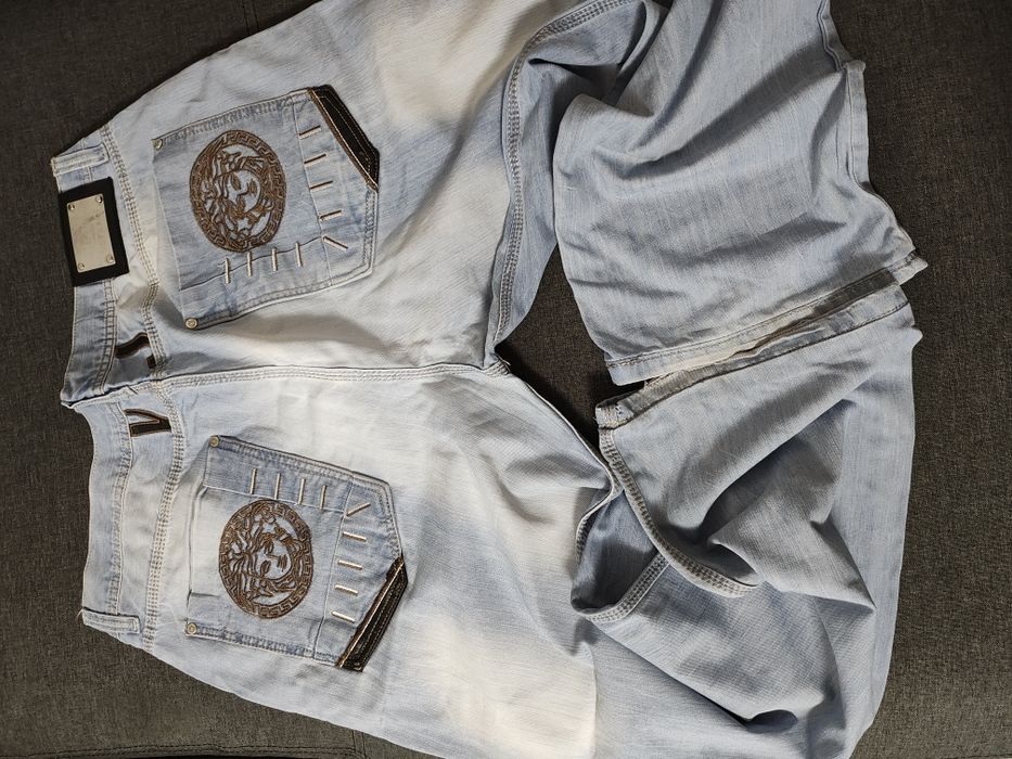 Blugi Versace pentru barbati