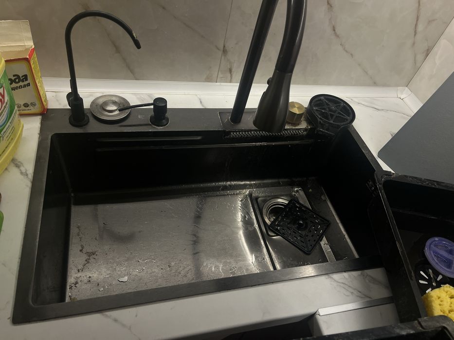 Продам раковину на кухню