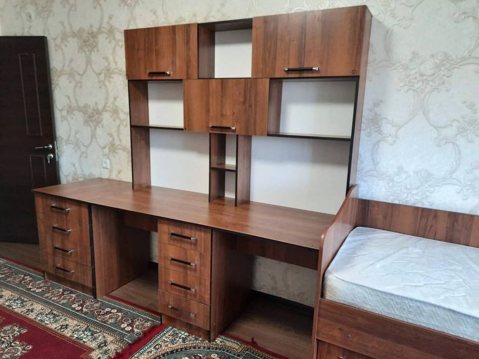 Двухместная парта с полками