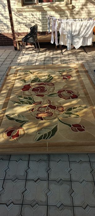 Продам ковер 2 на 3 размер