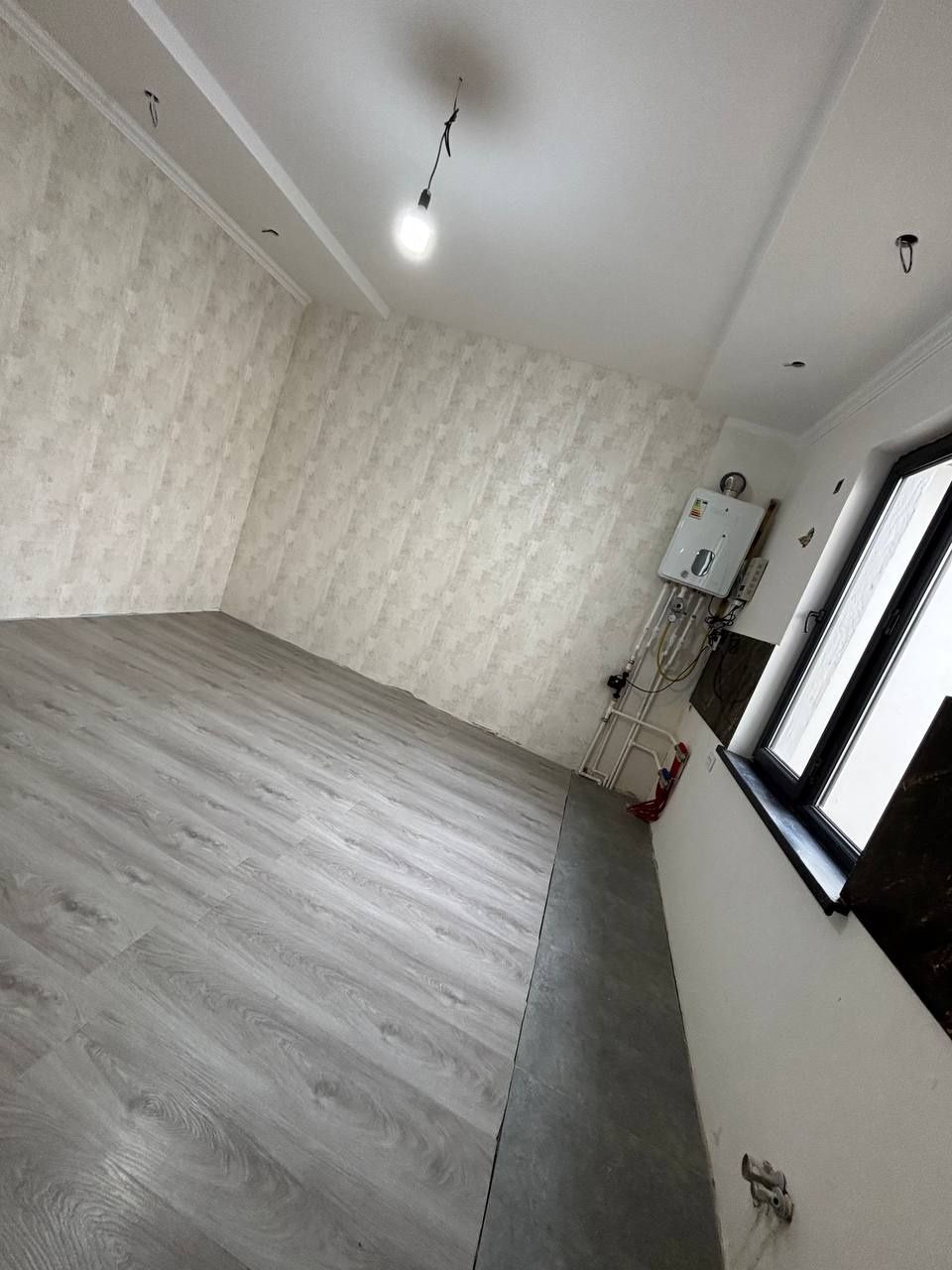 Katej uy. 1.3sotxli 5 xona +2 sanuzel. Narxi 85 000$