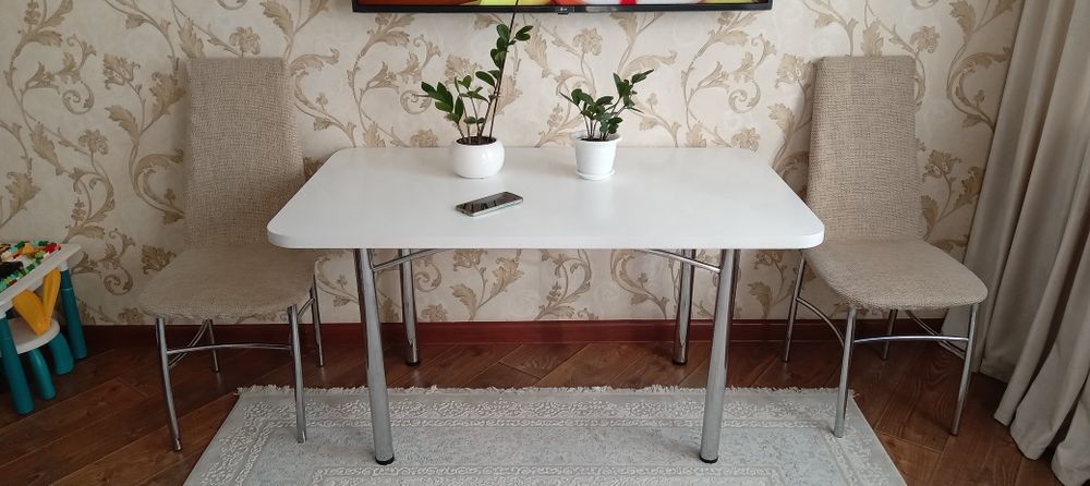 Продам стол хороший