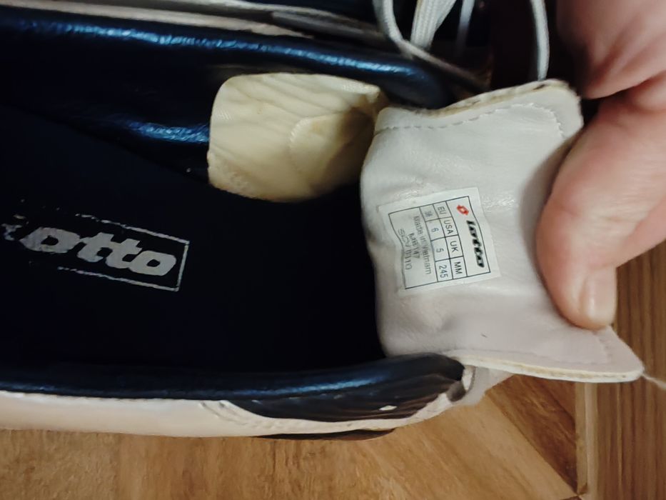 Ghete fotbal iarbă ,mărimea 38