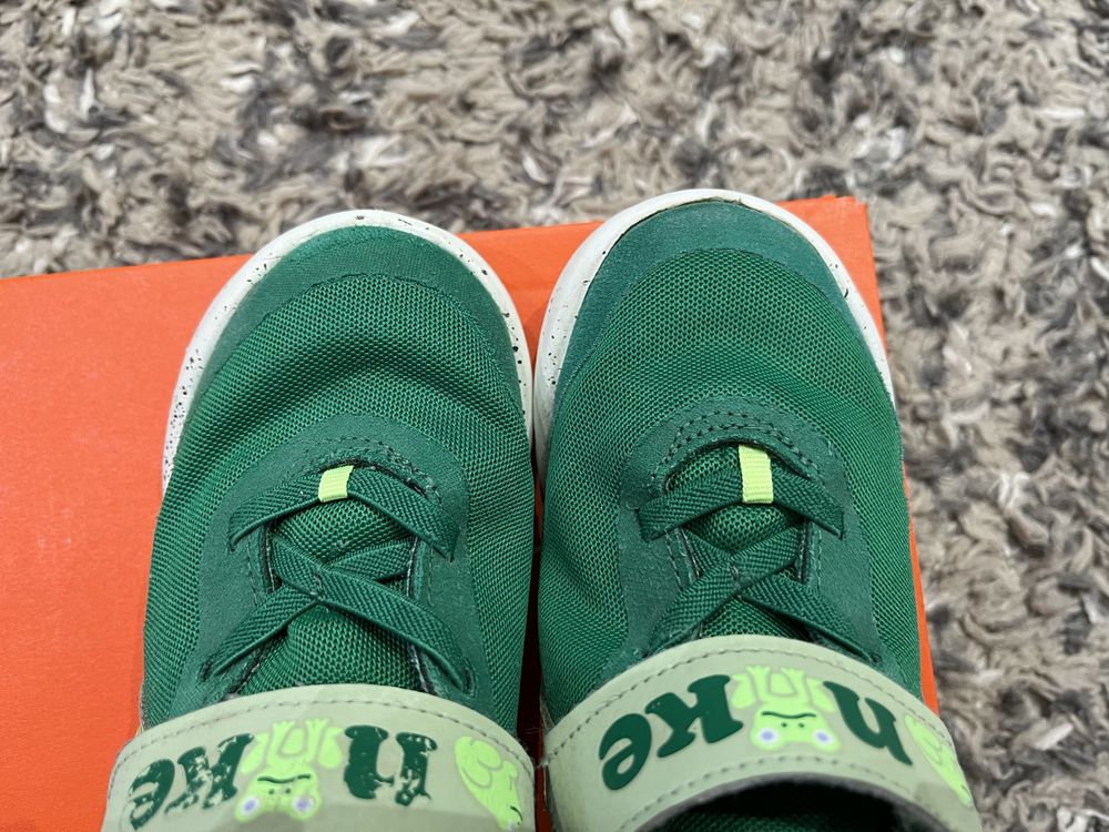 Детски маратонки nike 26 номер+ подарък
