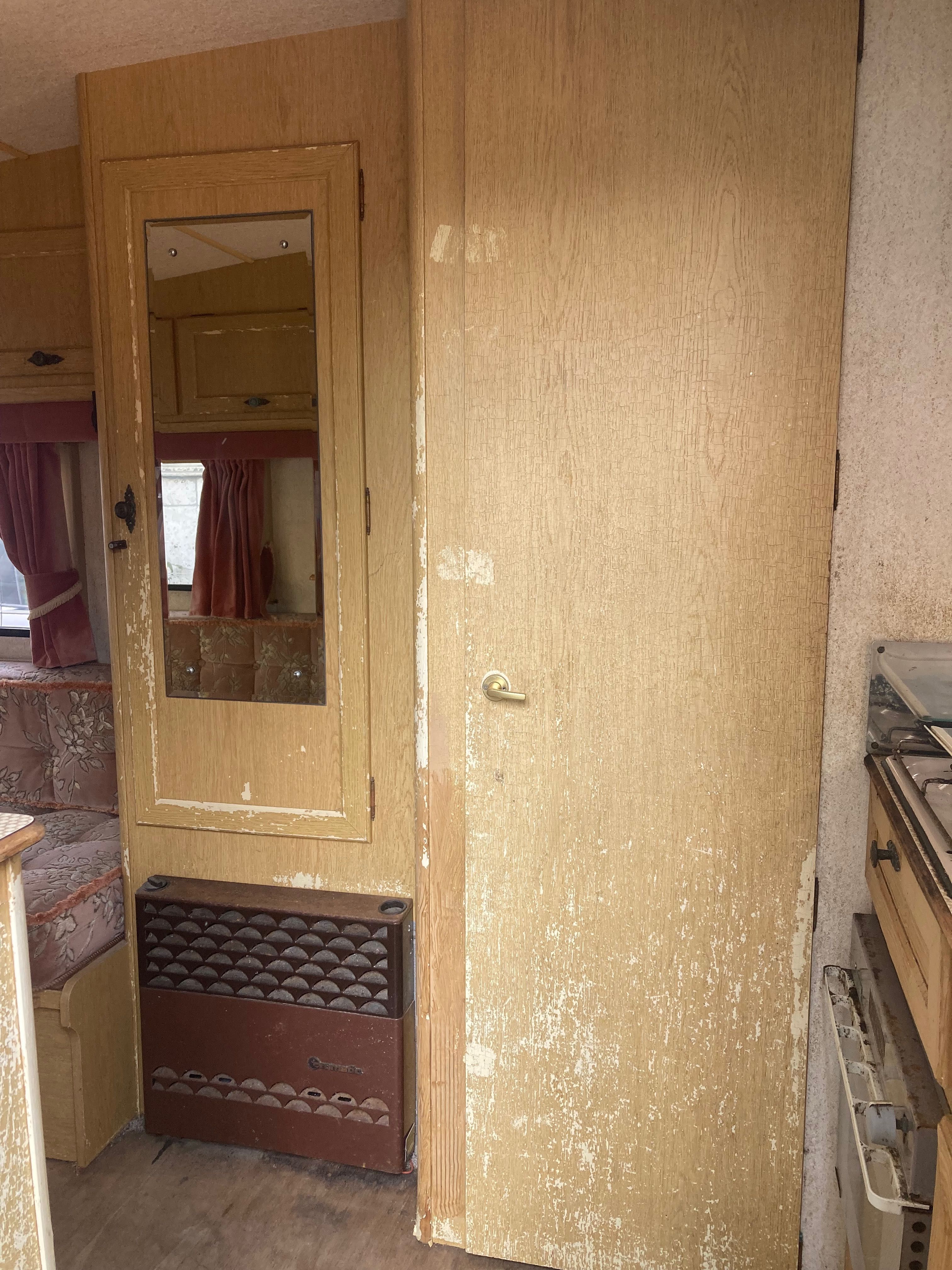 Каравана за продажба без регистрация