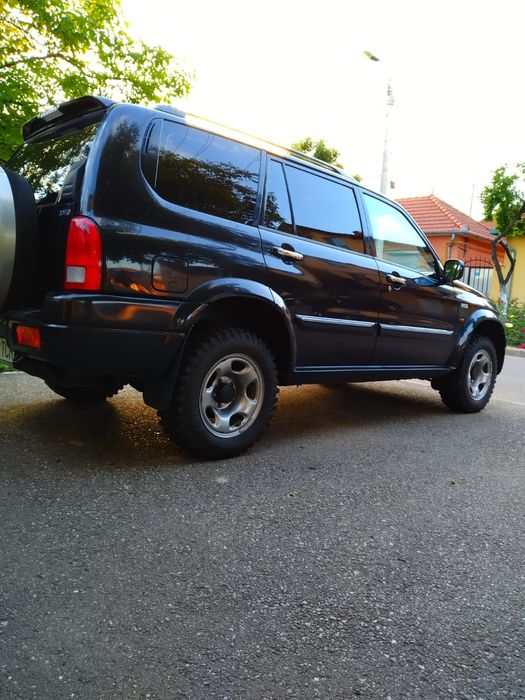 Suzuki Grand Vitara XL7 , 2.0 Diesel, 7 Locuri, Reductor 4×4 Maneta",